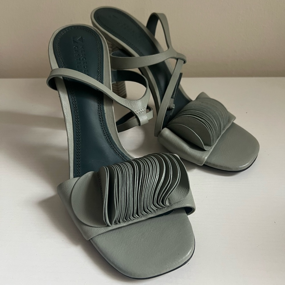 Mercedes Castillo Olenna Heel (all over leather) (NWOT)